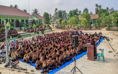 Satu Doa, Dua Madrasah: MTsN 2 Way Kanan dan MA Al-Ma’arif Tunaikan Shalat Istisqa’