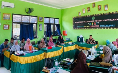 MTsN 2 Way Kanan Gelar Rapat Koordinasi Bahas Berbagai Program Madrasah