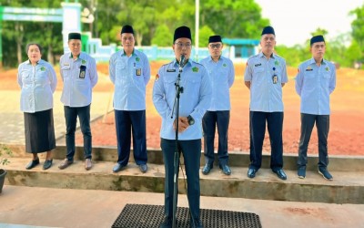 Kepala MTsN 2 Way Kanan Tekankan Pemahaman Renstra Kemenag 2025–2029 Saat Apel Pagi